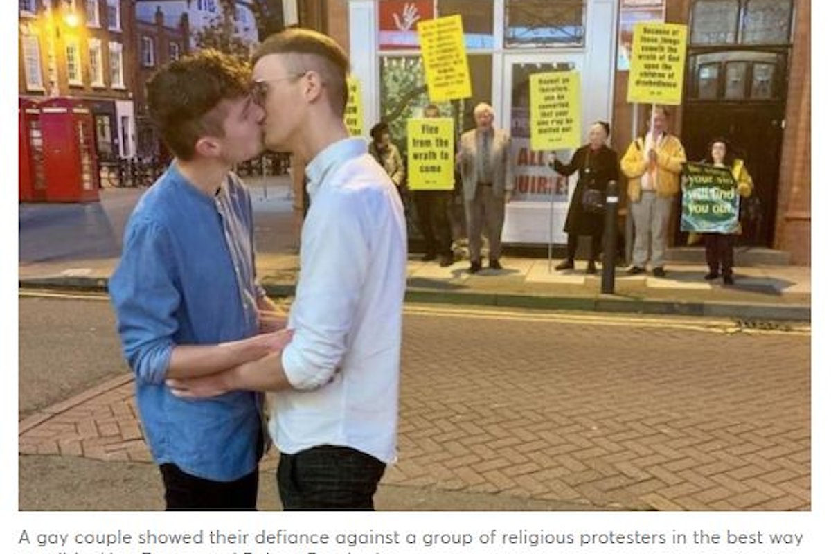 Regno Unito Un gesto d'amore contro l'omofobia religiosa