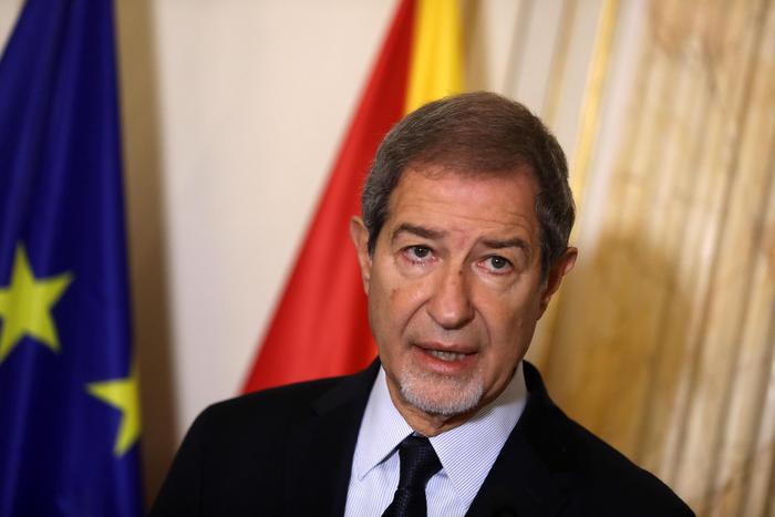 FSI- USAE SICILIA manifesta il 25 Agosto 2020 a Messina per sensibilizzare il Governatore Musumeci:Tamponi rapidi per chi entra in Sicilia. Due soli ospedali per malati Covid