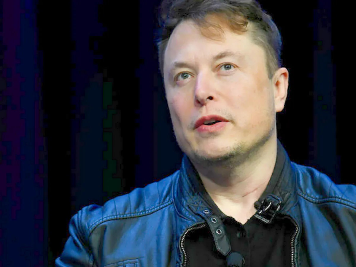 Elon Musk: Mi dimetterò da amministratore delegato non appena avrò trovato qualcuno abbastanza folle da assumere l'incarico