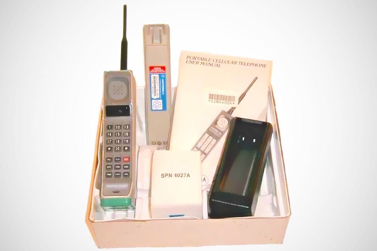 Marzo 1983: con l'uscita del DynaTac 8000x di Motorola iniziò l'era dei cellulari