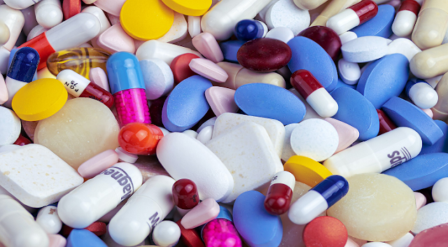 Le insalate di farmaci sono pericolose
