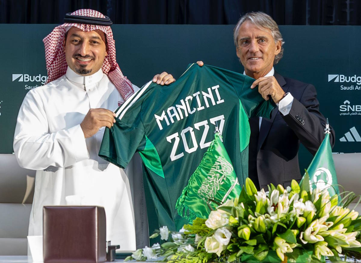 Fine della farsa: Roberto Mancini presentato a Riad come nuovo CT dell'Arabia Saudita