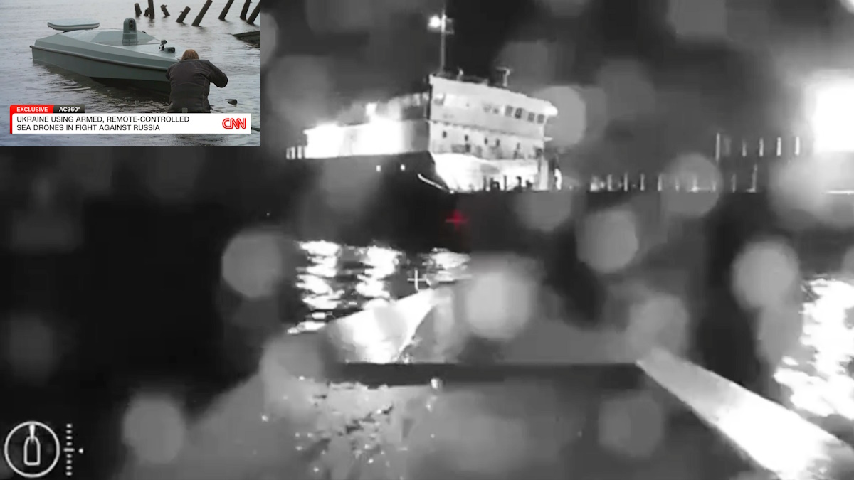 La nave cisterna russa Sig colpita da un drone di superficie ucraino nello stretto di Kerch