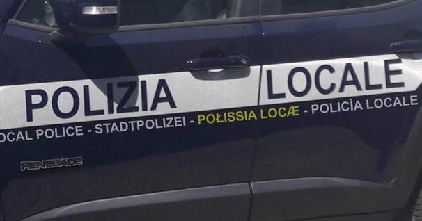 Polizia locale. Anche in Veneto la dicitura multilingue sui veicoli d’istituto ma manca la łéngua vèneta