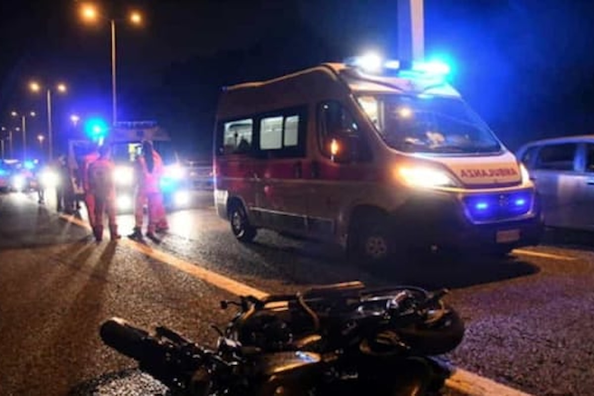 Catania: cade con lo scooter e si schianta contro un muro: muore un giovane a 22 anni.