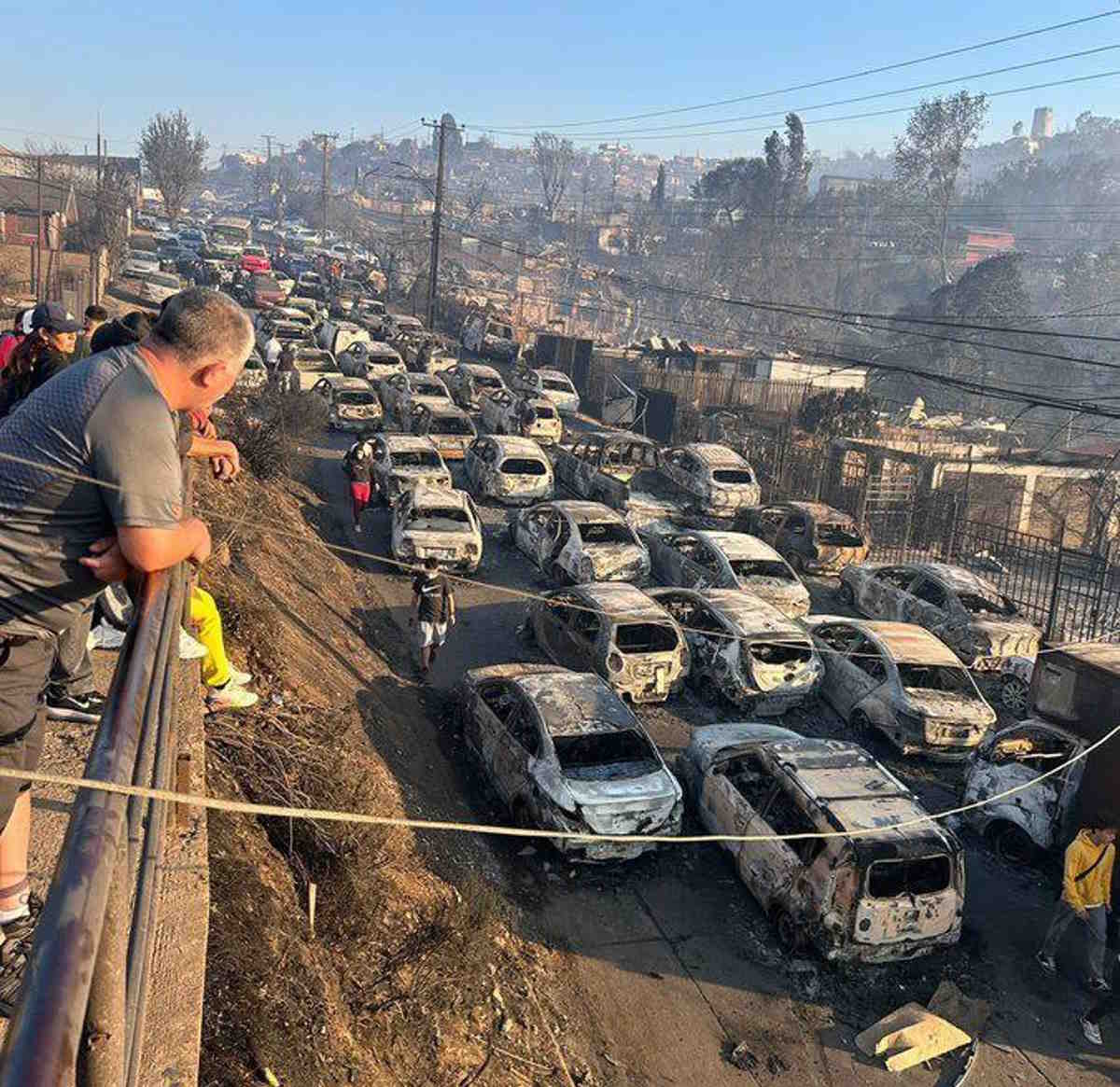 Il Cile devastato dagli incendi, 51 finora i morti