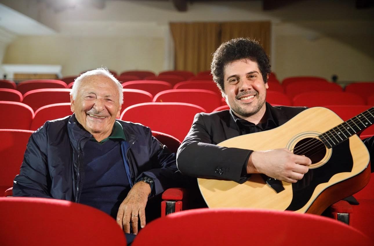 A novembre, Gianmarco Carroccia e Mogol tornano insieme sul palco con 3 date del tour Emozione – La Mia Vita In Canzone, per raccontare Lucio Battisti.