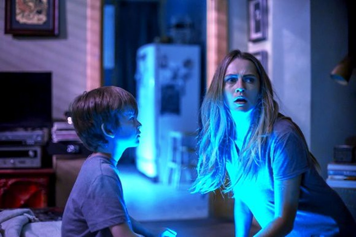 Film: Lights Out - Terrore nel buio. L'horror da vedere in una sala buia