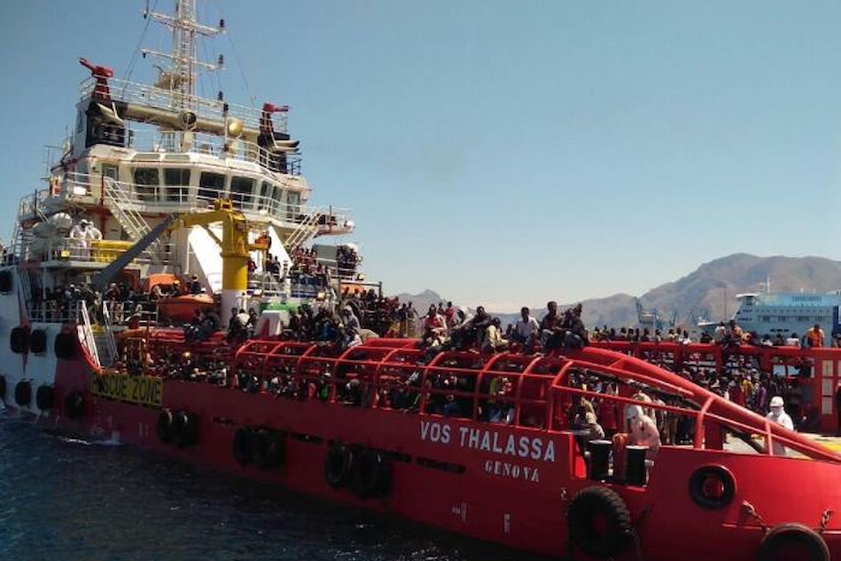 Una nave italiana ha rischiato di non poter attraccare in un porto italiano dopo aver salvato dei migranti