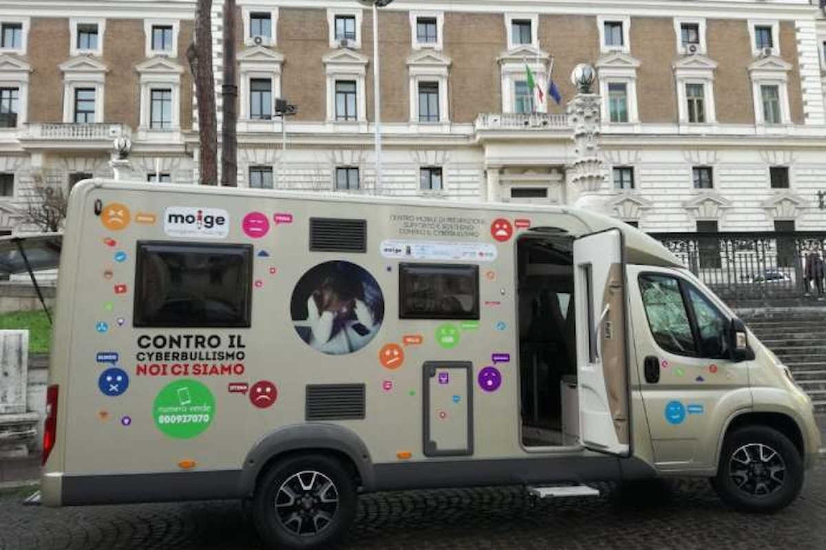 Arriva a Roma il centro mobile del Moige per la prevenzione contro il cyberbullismo